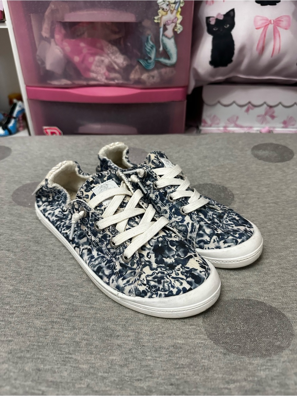 Roxy Bayshore Slip-On Sneakers - Blue Floral Size 7.5
